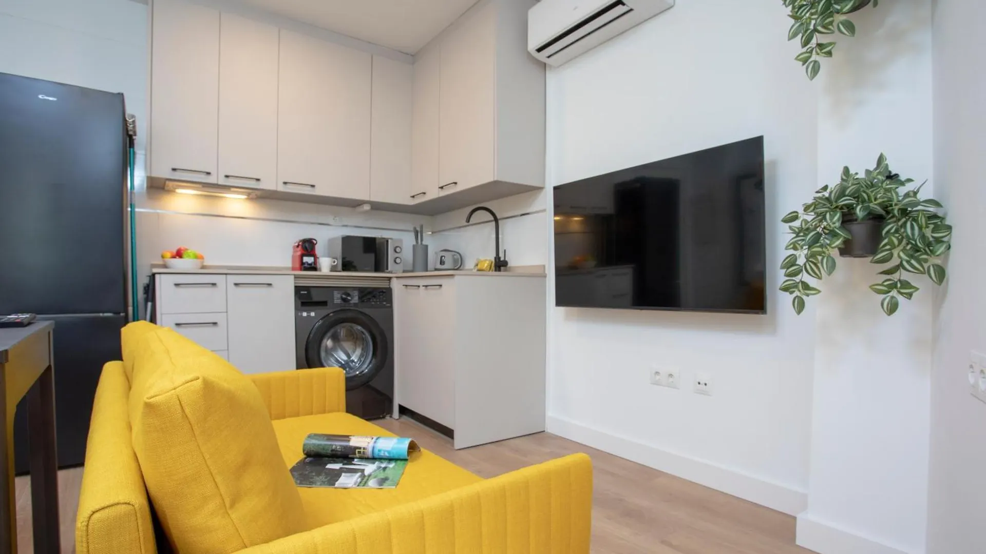 Estudio Con Encanto En Malaga Centro By Rent Me Lejlighed