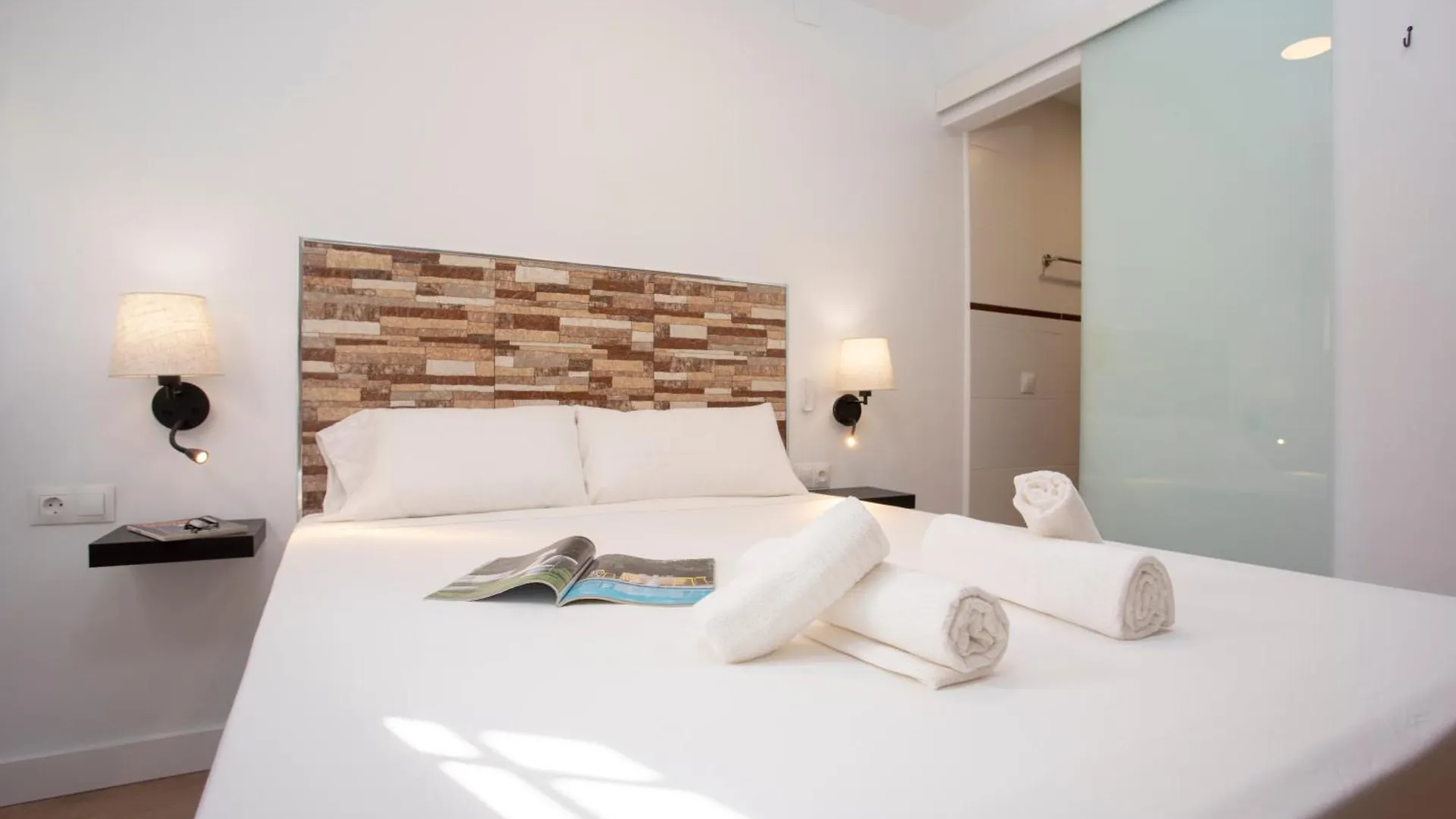 Estudio Con Encanto En Malaga Centro By Rent Me
