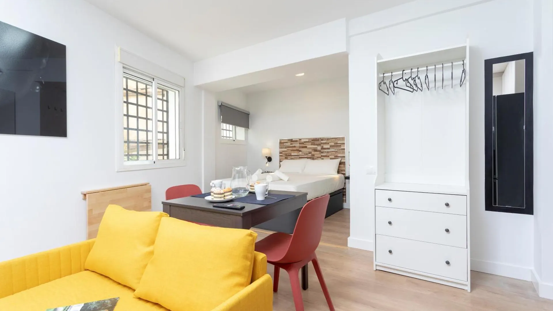Estudio Con Encanto En Malaga Centro By Rent Me